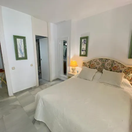 House - Eaw Homes Apartament *